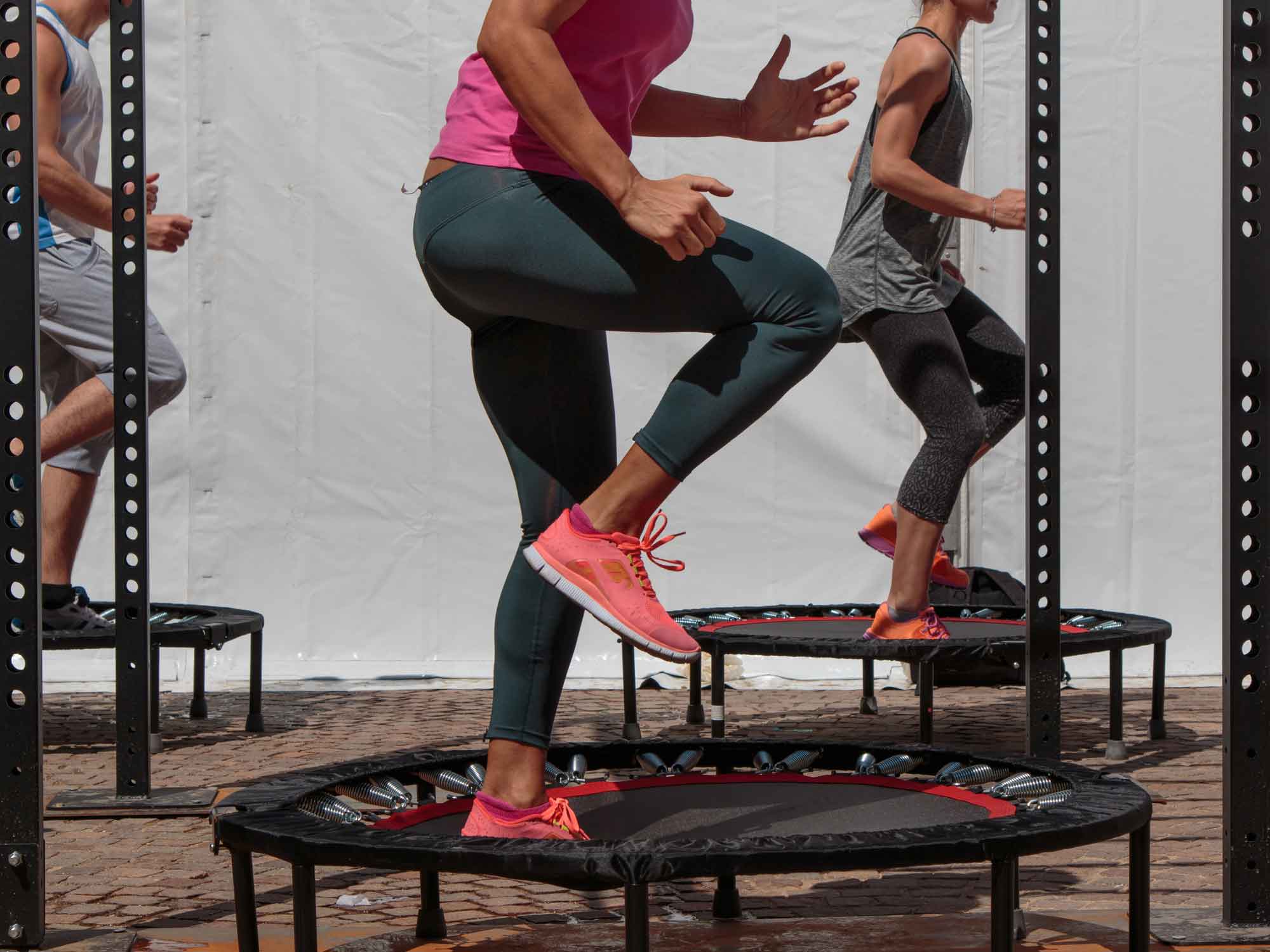 levering Het formulier Wegenbouwproces How Many Calories Do You Burn Jumping On A Trampoline? - The Jump Central